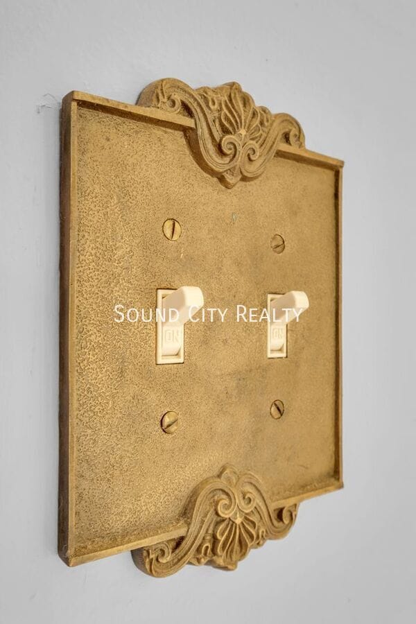 Building Photo - 1203 Kermit Dr