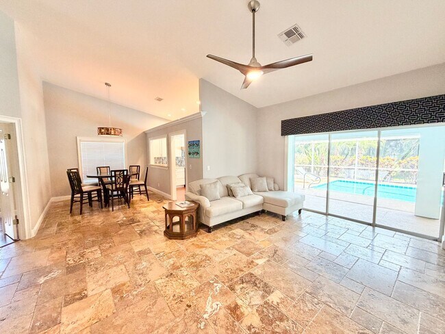 Building Photo - ** BERKSHIRE LAKES ** 3 BED / 2 BATH - SINGLE FAMILY - POOL HOME - GREAT LOCATION! - ANNUAL RENTAL