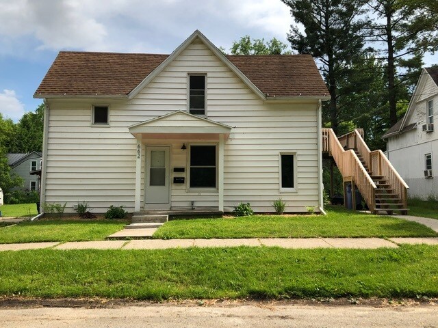 Front of Home - Entry by Stairs on Side - 662 Lamberton St NE