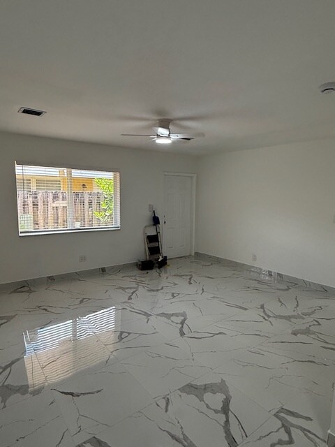 Building Photo - 5962