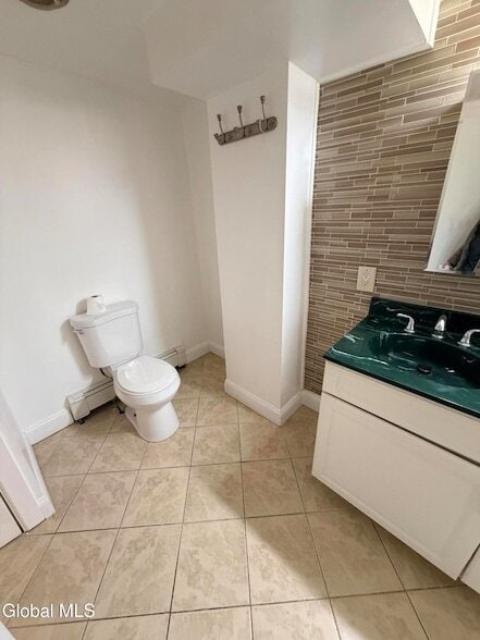 Building Photo - 200 Mohawk St