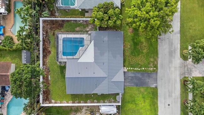 Building Photo - 1650 NW 9th St