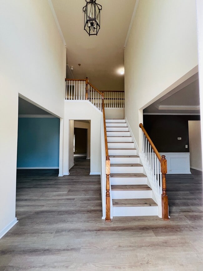 Building Photo - 870 Bishops Run Ln