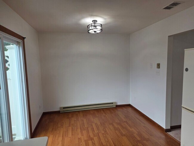Building Photo - 1118 Bernice Dr