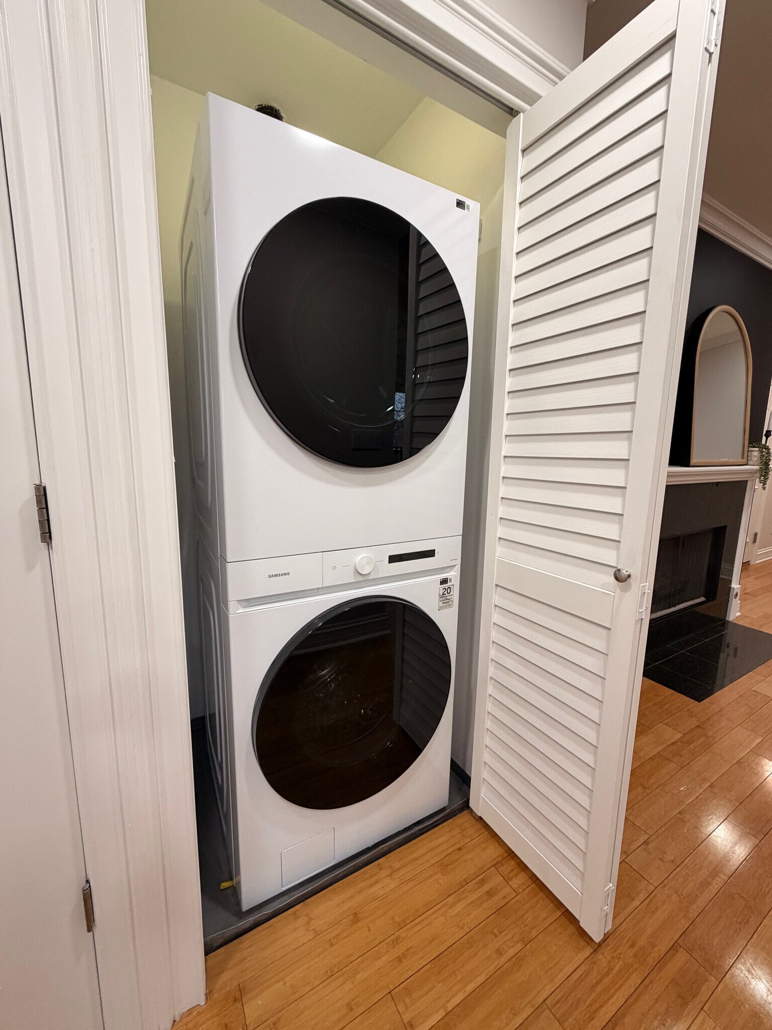 Building Photo - 122 S Evergreen Ave