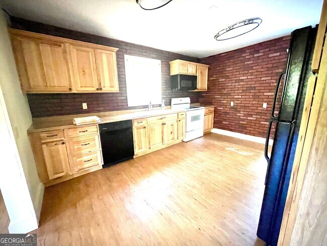 Building Photo - 76 Mt Pleasant Church Rd