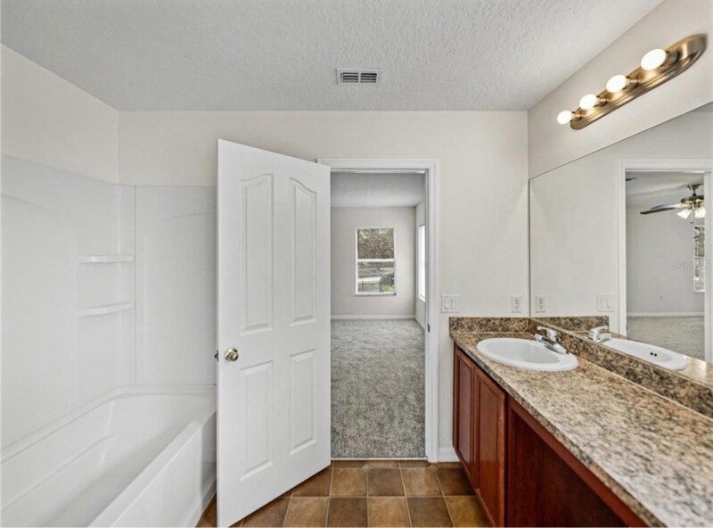 Building Photo - 143 Alfani St