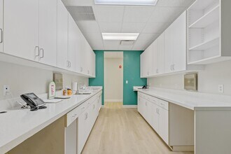 Building Photo - 3606 Maclay Blvd
