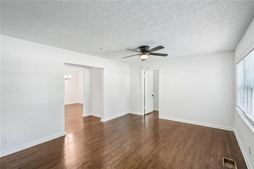 Building Photo - 125 Chappell Rd NW