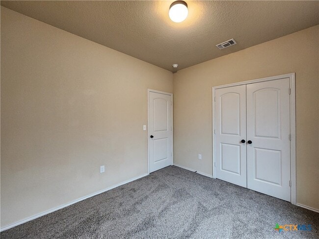 Building Photo - 712 Creekside Cir