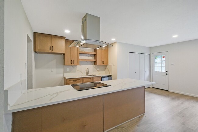 Building Photo - 5007 Ridgecreek Dr