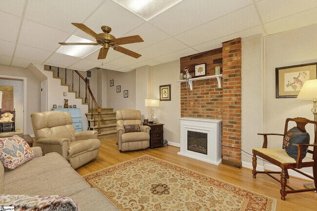 Building Photo - 306 Verner Dr