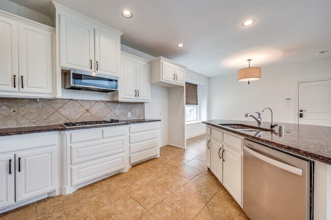 Building Photo - 1321 Talley Ln