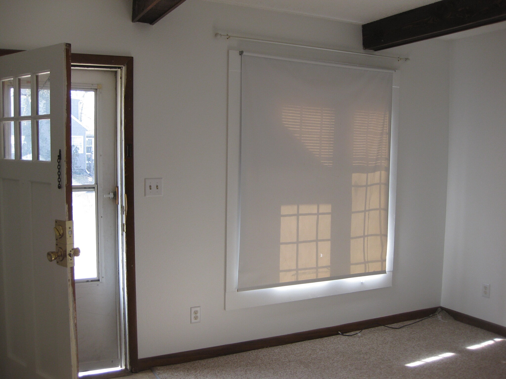 Front Door/ Living Room - 630 Walnut St