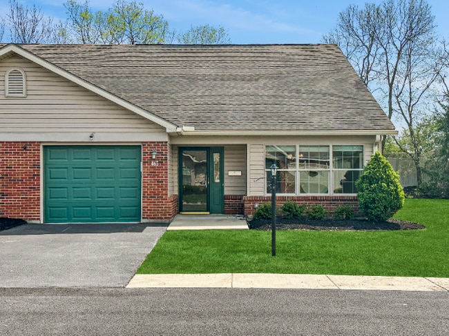 Building Photo - Beautiful 2 Beds 2 Bath Villa