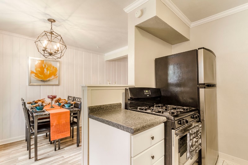 Building Photo - 51 King Ave