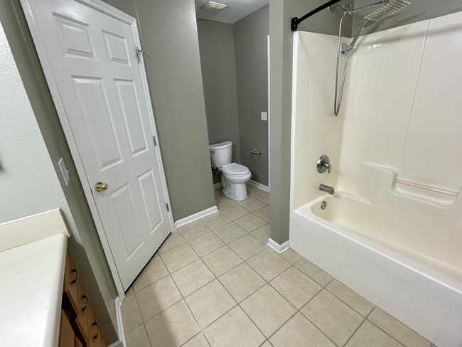 Building Photo - 4434 Gearhart Rd