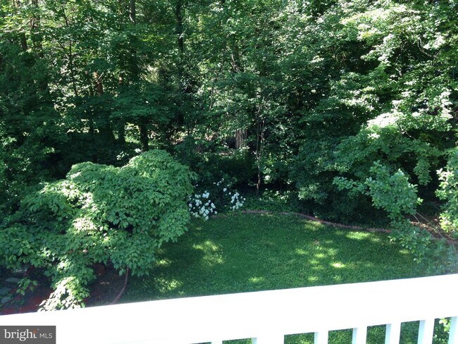 Building Photo - 7017 Murray Ln