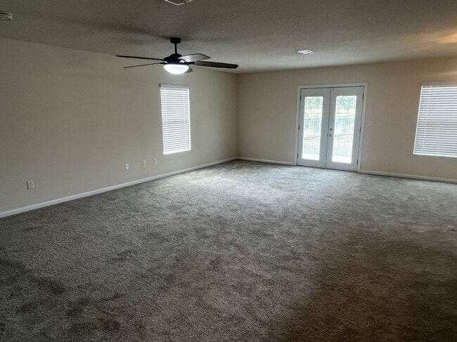 Building Photo - 239 Brooklet Cir