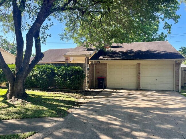 Primary Photo - 22615 Indian Knoll Dr