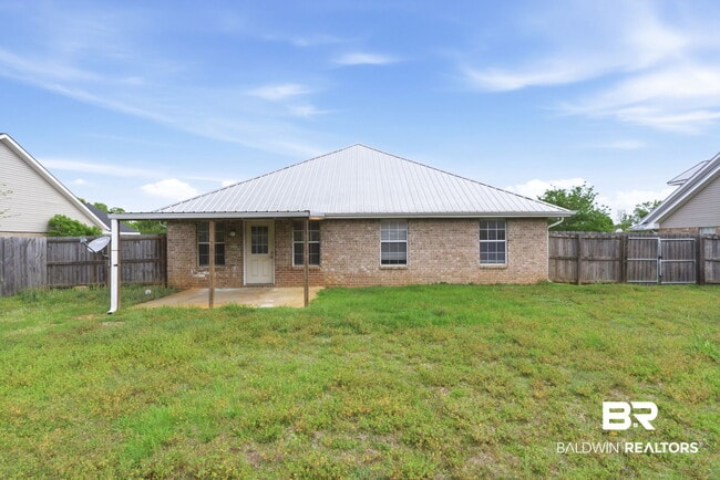 Building Photo - 9841 Watkins Dr