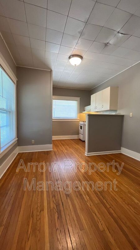 Building Photo - 1801 E Street