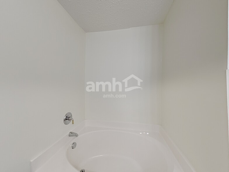 Building Photo - 3521 Chandler Cove Way