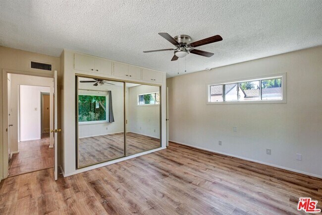 Building Photo - 2511 Castle Heights Ave