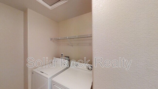 Building Photo - 8181 Snow Bowl Heights