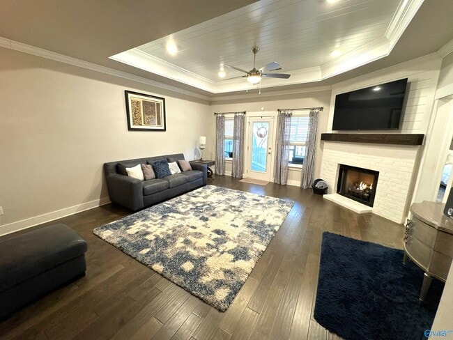 Building Photo - 414 Raleigh Elm Dr