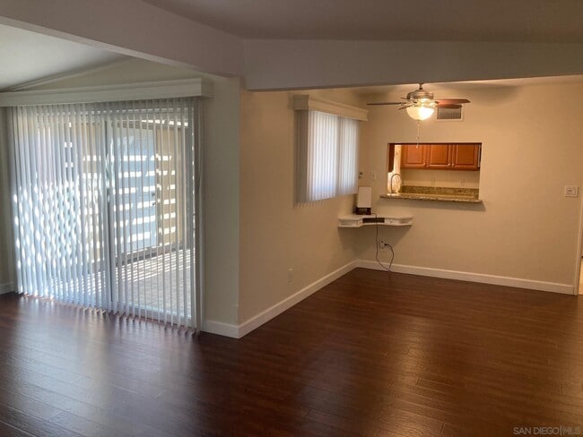 Building Photo - 4644 Chateau Pl
