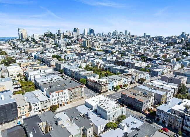 Building Photo - 1500 Francisco St
