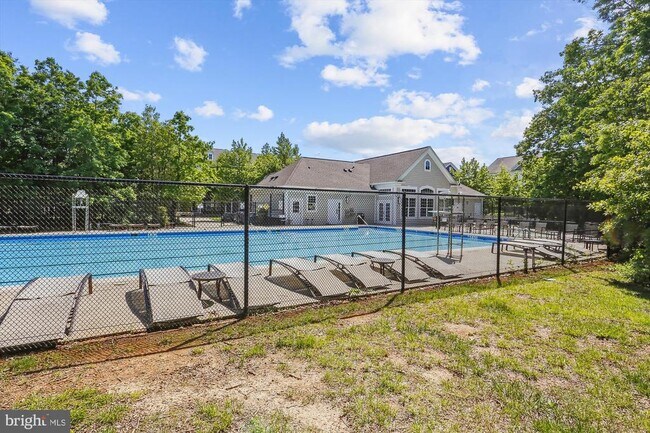Building Photo - 43595 Aldie Mill Ct