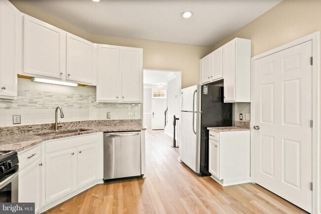 Building Photo - 10032 Moxleys Ford Ln