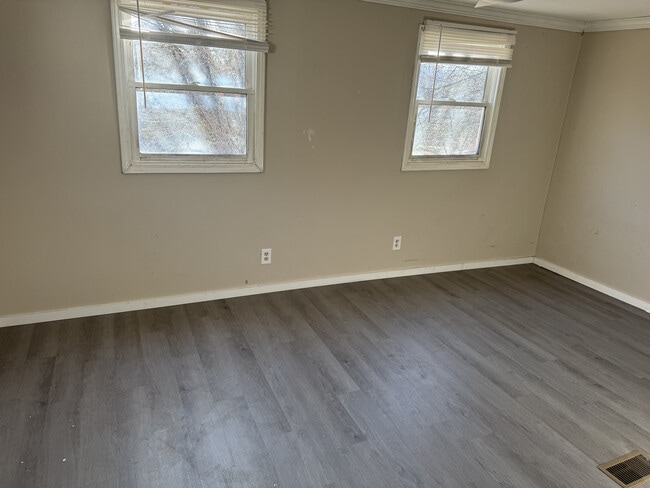 Building Photo - 442 Mush Creek Rd