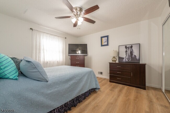 Building Photo - 1133 Livingston Ave