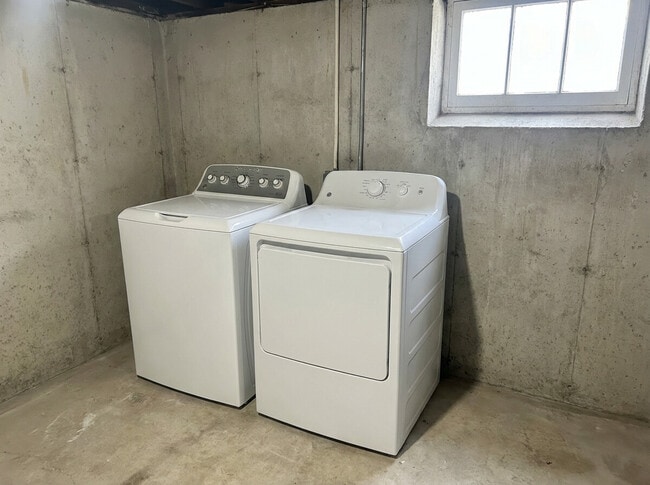 Building Photo - 317 Madison Ave