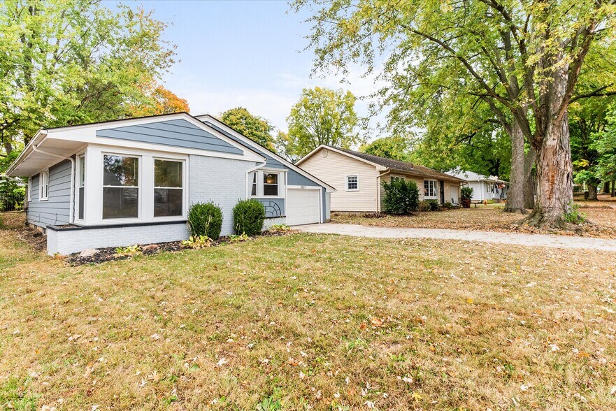 Building Photo - 1027 Curdes Ave