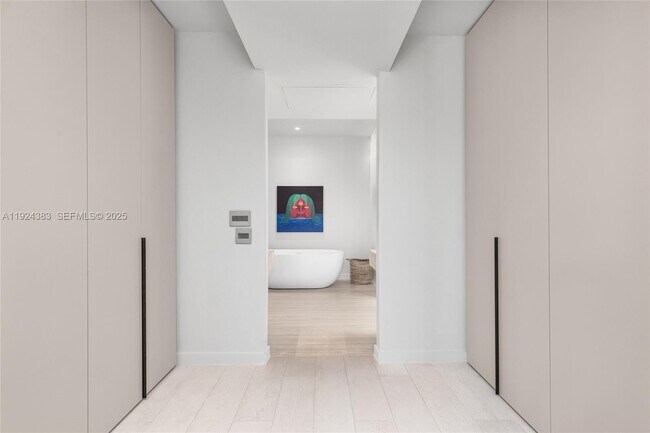 Building Photo - 773 NE 77th Terrace