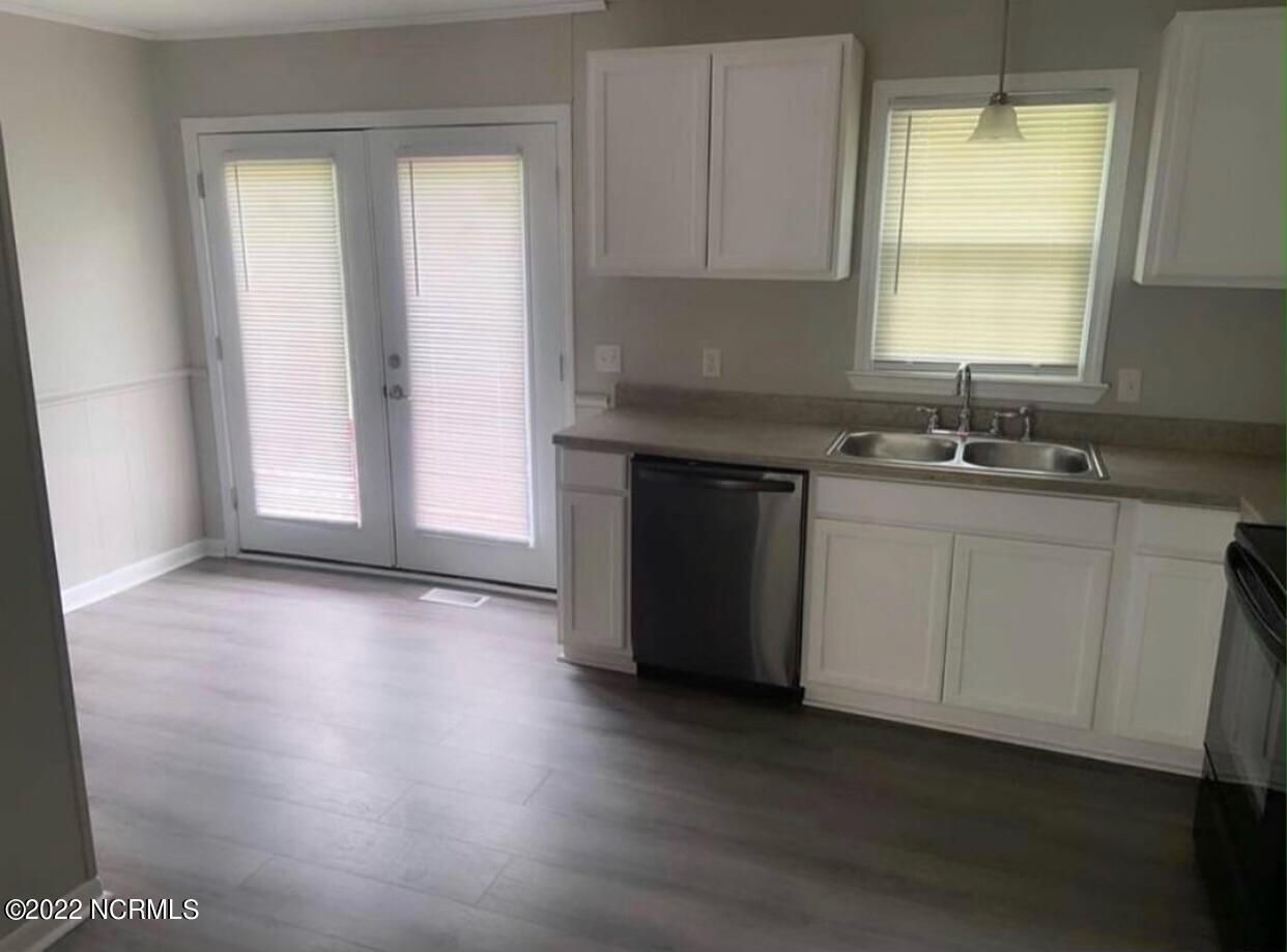 Building Photo - 303a Alice Dr
