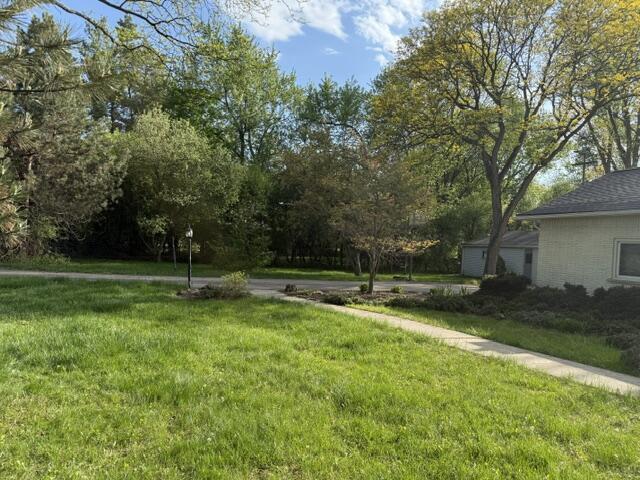 Building Photo - 30475 Birchway Dr