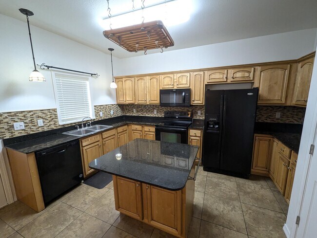 Building Photo - 1537 Bentley Cir