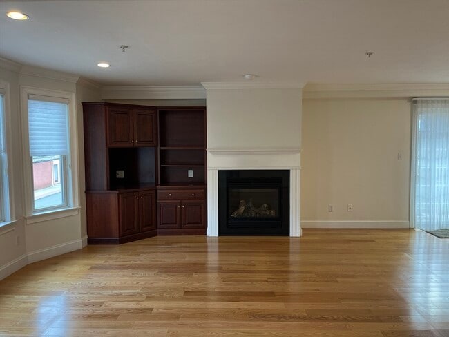 Building Photo - 12 Rose St