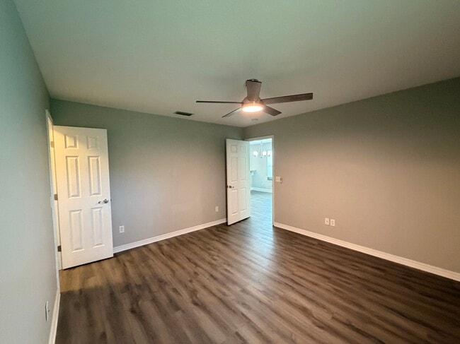 Building Photo - 7738 Lola Cir
