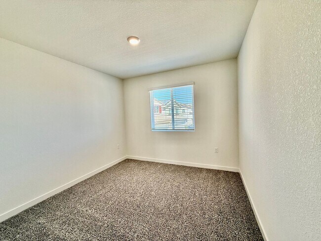 Building Photo - New home available now