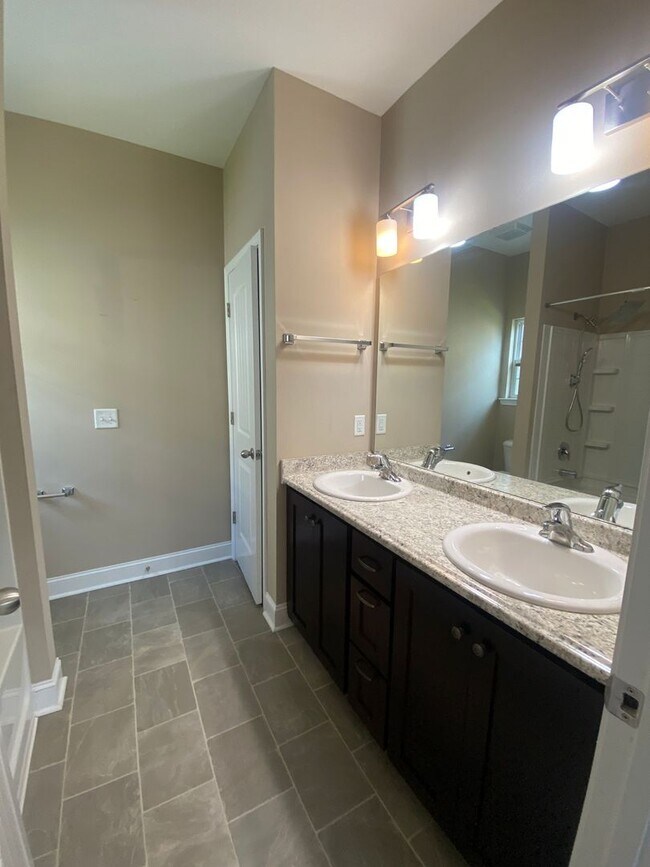 Building Photo - Welcome to Griffin Park in Hinesville!