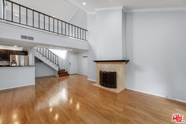 Building Photo - 5325 Newcastle Ave