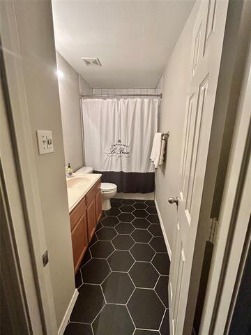 Building Photo - 6400 Sidney Ln