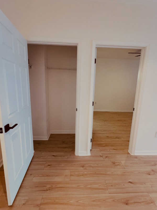 Building Photo - 12925 Centre Park Cir