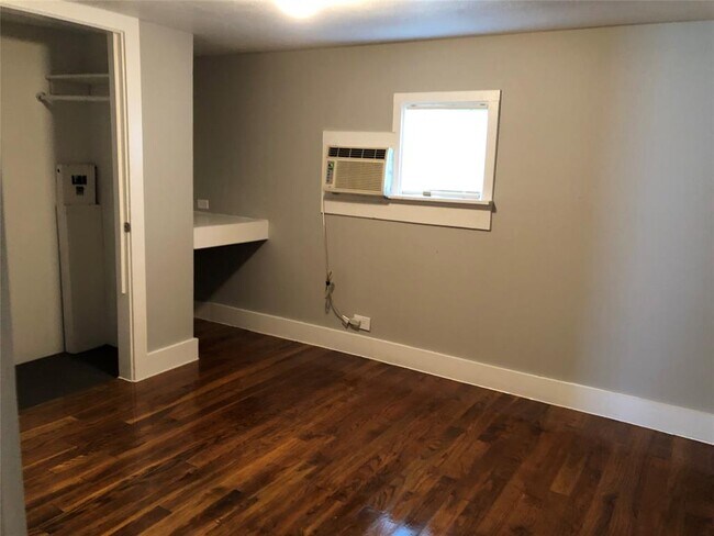Building Photo - 27327 Peach Creek Dr